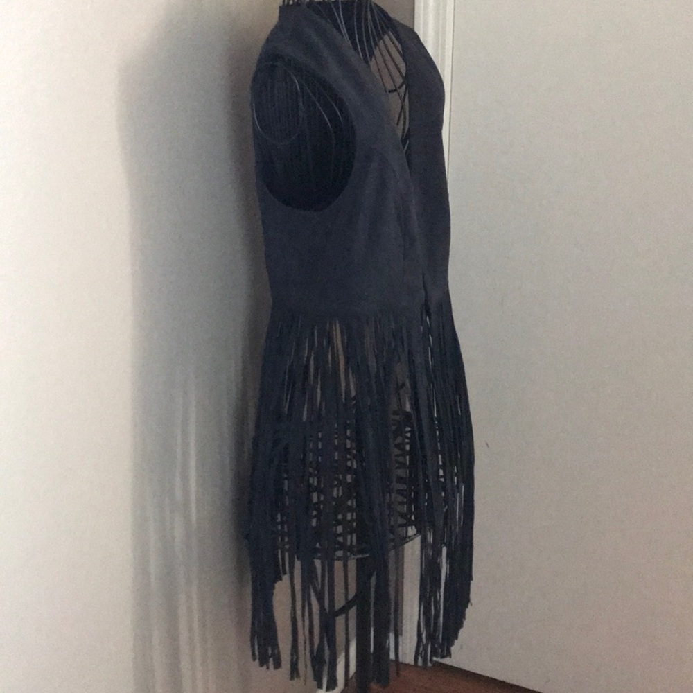 Fringe Vest sz S.  Suede look 👀 from Express!